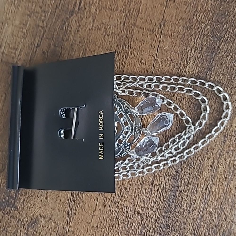 VINTAGE Silver Chain Brooch - Picture 2 of 2